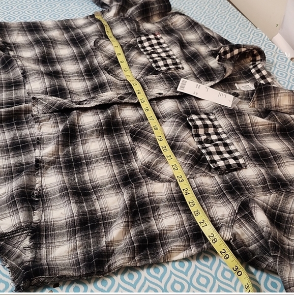 BDG Urban Outfitters Plaid Flannel Crop Top Checkered Pockets Medium NWT - Picture 7 of 8